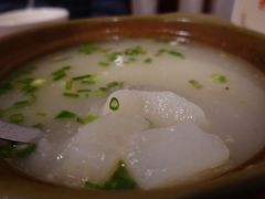 砂锅龙骨萝卜汤-百年粉蒸牛肉