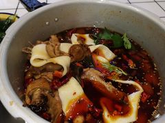 -晓彭肥肠鸡·泡椒鸡火锅(水木天地店)