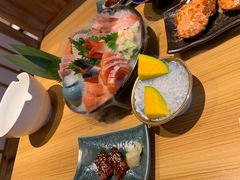 -花和海鲜自助(梅江店)