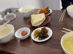 -燕味特色小吃