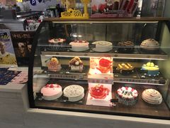 面包甜点陈列柜-DQ·蛋糕·冰淇淋(虹口龙之梦店)