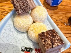 -金刚山黑牛炭火自助烤肉(西大望路店)