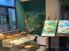 -绿草地·湘菜(酃湖师院店)