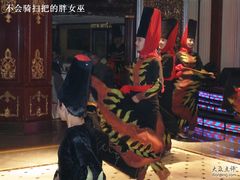 歌舞表演4-丝路天山酒店(国际大巴扎店)