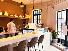 -Fridi Patisserie Cafe