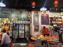 -蚝堡海鲜·威海菜·海肠捞饭·烧烤·亚洲吃蚝公司(幸福门店)