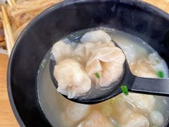 虾胶墨鱼胶土猪肉三拼云吞(小)-放鸡岛之美食