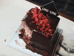 -UNI UNI(环亚凯瑟琳店)