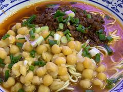 -渝之汇牛肉豌杂面