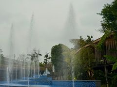 -茅草房·河畔园林火锅