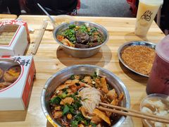 -柳州肥姨妈大骨螺蛳粉(曹路店)