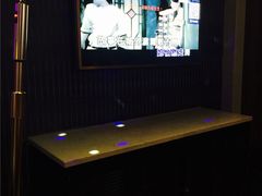 -唛客疯量贩式KTV(金飞达广场店)