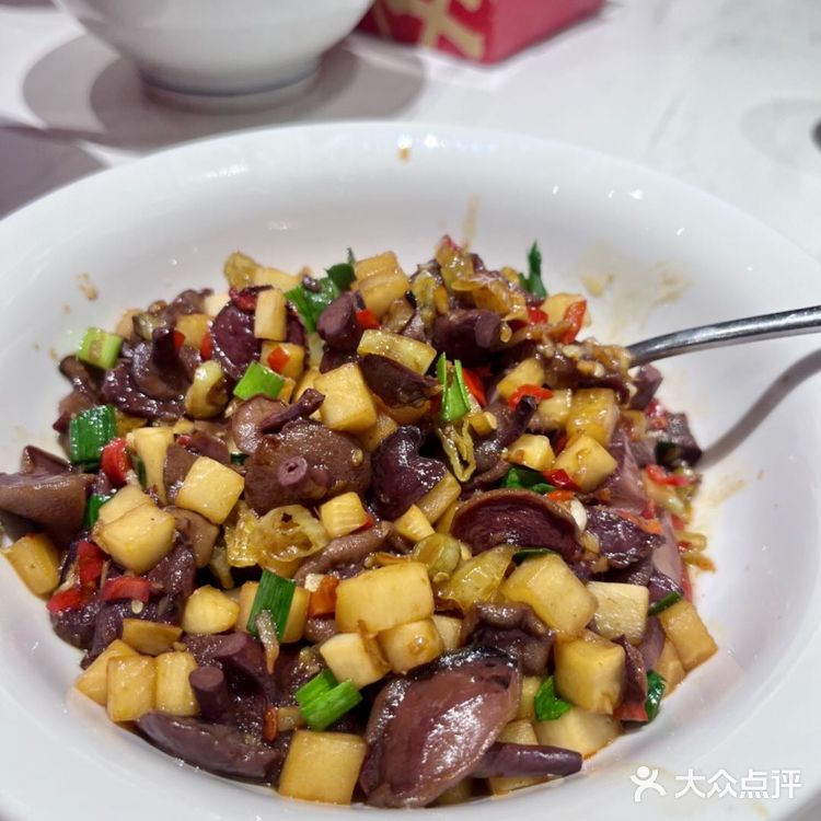 究竟谁还没吃过山鸡哥同款湘菜！！ 