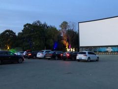 -枫花园汽车电影院(朝阳公园店)