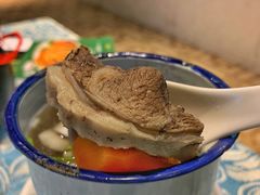 新疆缸缸肉-巴扎美食·新疆菜·西域歌舞表演餐厅(新疆大厦店)