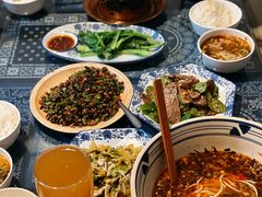 -蜗牛小馆醉乡民谣云南菜(惠新西里店)