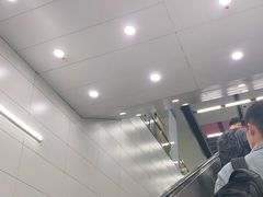 -白石桥南(地铁站)