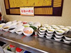 自助调料区-蜀滋香鲜鱼美蛙火锅(339店)