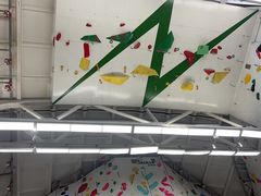 -绿壁虎攀岩基地(Tcar店)