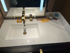 -缦咖电竞酒店(北京鸟巢红军营地铁站店)