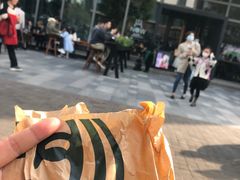 -星巴克臻选(杭州嘉里中心1F店)