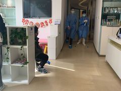 -瑞尔齿科(南京东路名人诊所)