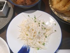 -东口码头·烧鸽子·鱼头泡饼·地方菜(金鹰悦城店)