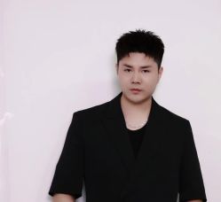 -老男孩男士理容馆·理发·烫染·修面