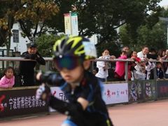 -悦动体能篮球羽毛球网球(三里河店)