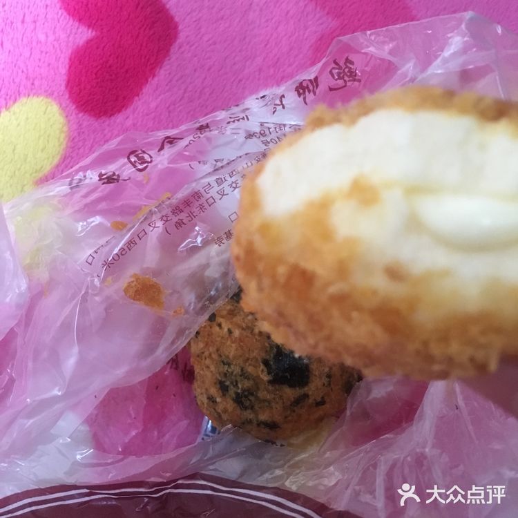 最爱鲍师傅的海苔酥松小贝~~我之前很讨厌吃肉松