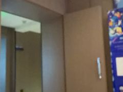 -网鱼电竞酒店(成都欢乐谷金府地铁站店)