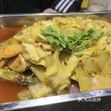 这家烤鱼店简直是一处美食天堂！鱼肉经过精心挑选和处理
