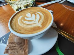 -Chom Cafe and Restaurant