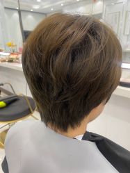 -镁连社·美联社