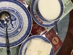 -赵记传承特色牛奶甜品(泉城广场店)