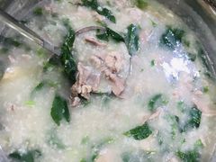 -标记美食新鲜猪杂(兴南大道店)