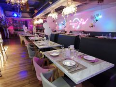 -樱花里音乐餐吧·牛扒椰子鸡(东圃店)