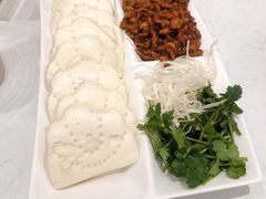 京酱肉丝夹-北李妈妈菜·海肠捞饭(高新万达店)