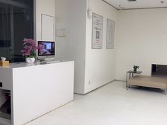 -卡罗酒店(东门晒布地铁站店)