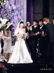 -纯色时光婚纱艺术馆WHITE