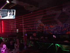-UP嘻哈酒吧(粉巢店)