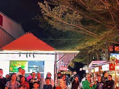 -三亚火车头万人海鲜广场