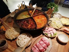 -白乐天毛肚火锅馆(解放碑店)