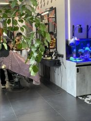 -老肖男士理发店