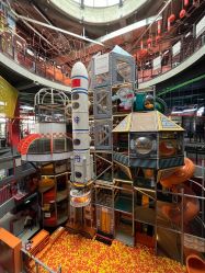 -嗨翻Hi-Fun竞技主题乐园·蹦床团建生日聚会(五棵松华熙店)