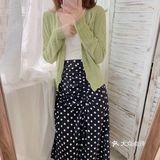 25℃左右的天气，穿一件开衫刚刚好