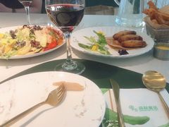 -ins森林童话餐厅coffee&bistro