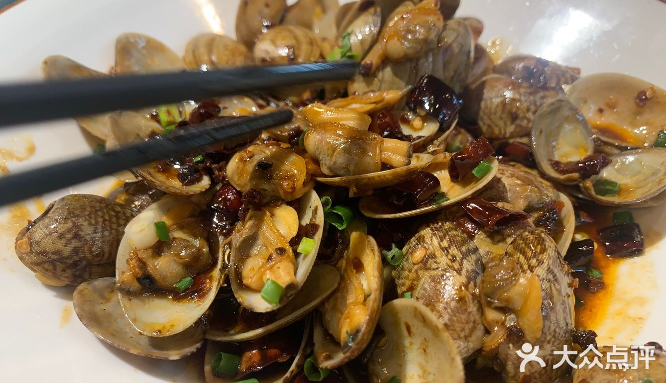 我是在大众点评上看到的这家店，看到有团购