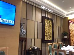 -广州中心皇冠假日酒店·百粤楼