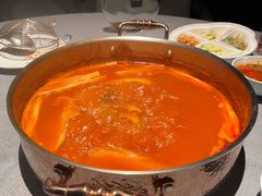 -左庭右院鲜牛肉火锅黑金店(陆家嘴中心店)